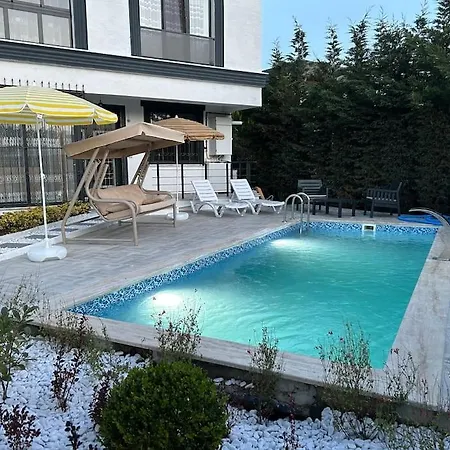 Willa With Swimming Pool Yalova (Yalova)